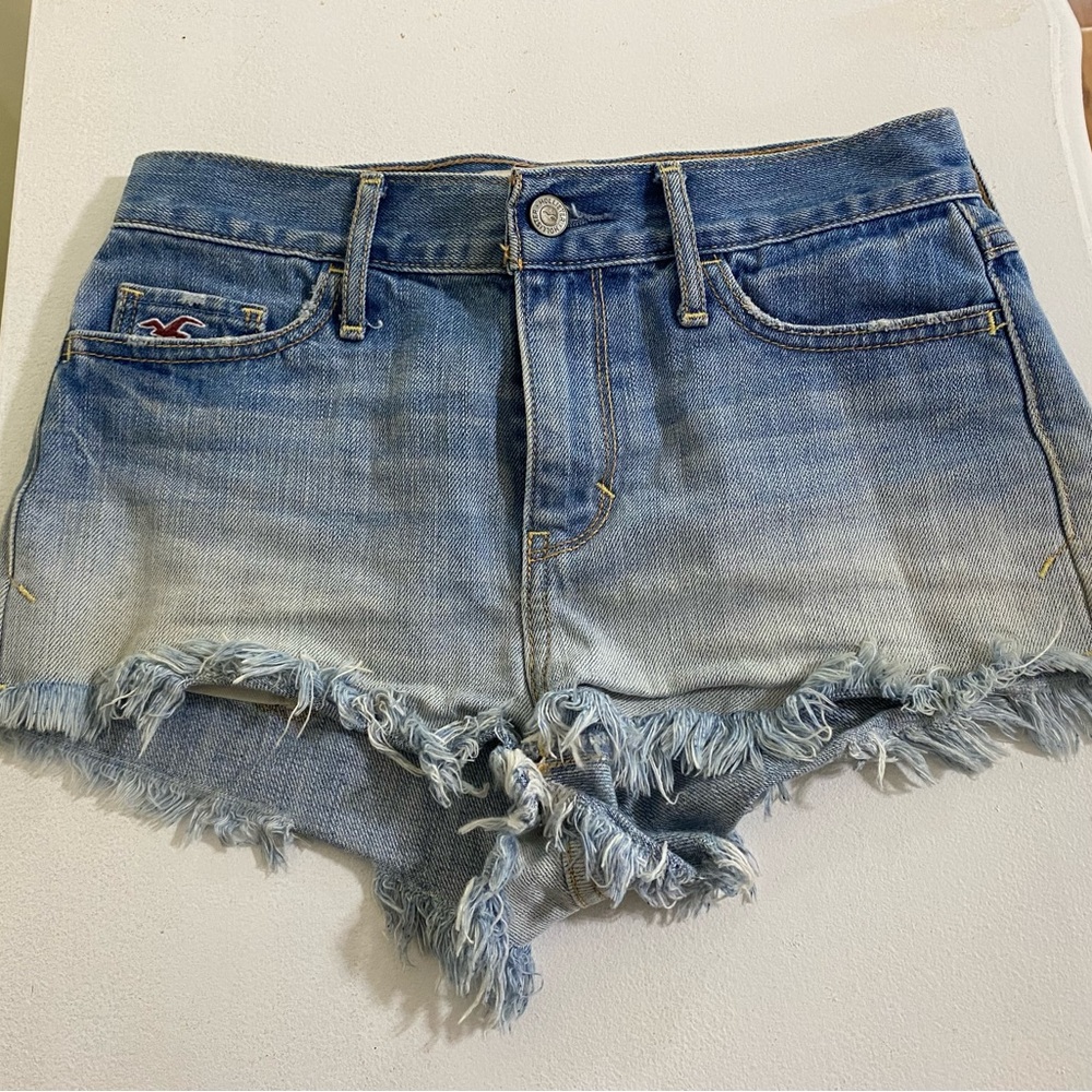 Hollister high waisted shorts